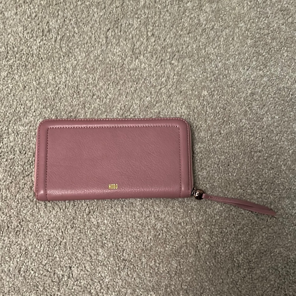Hobo International - Nila Large Zip Around Continental Wallet Mauve - Picture 2 of 3